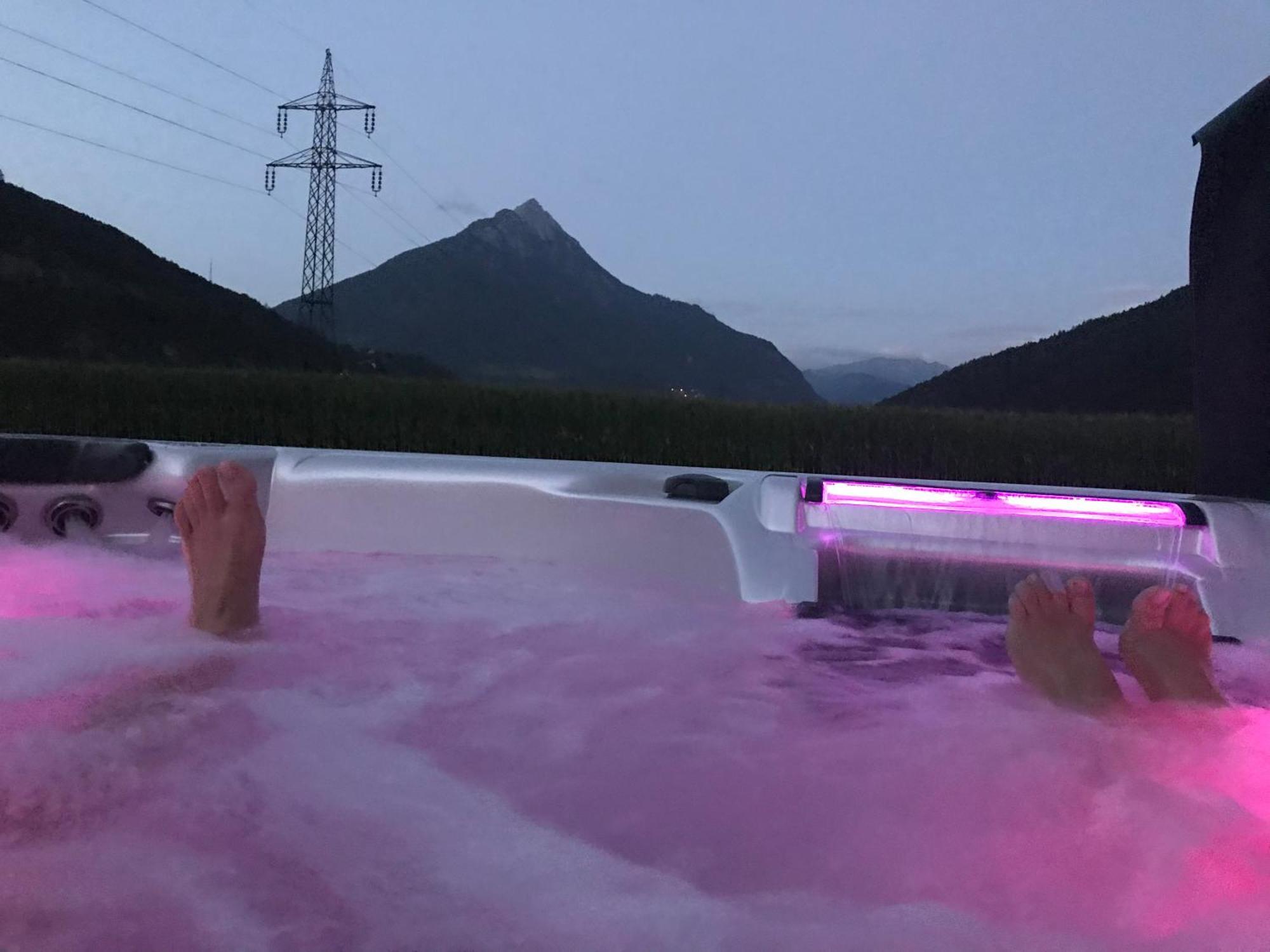 Deluxefort Fuer 10 Gaeste Mit Eigenem Whirlpool Und Fasssauna Имст Экстерьер фото
